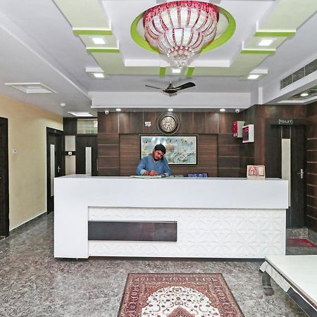 Oyo 15169 Hotel Rk Inn Lucknow Zewnętrze zdjęcie